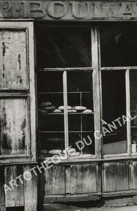 «BOULA» boulangerie, Riom-ès-Montagnes, 1972 / Christian Malon